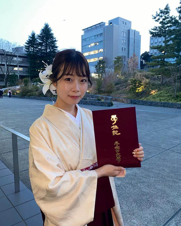 早稻田高材生《渡边真绪》精选作品号推荐介绍及封面